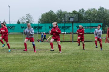 Bild 34 - wCJ SV Steinhorst/Labenz - VfL Oldesloe : Ergebnis: 18:0